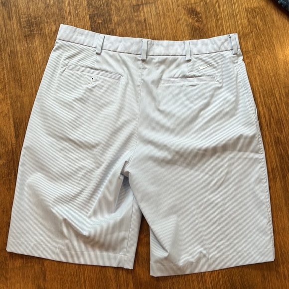 Nike Golf Mens Shorts size 36 - Picture 5 of 5